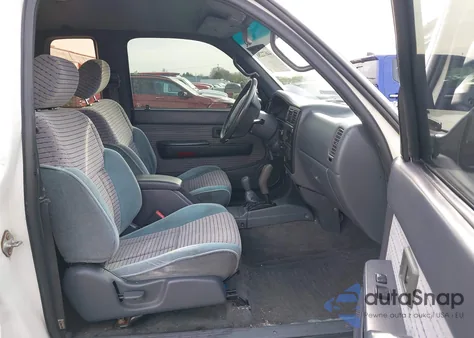 1997 Toyota Tacoma Base Sr5 V6 из США, поврежденный, VIN 4TAWN74N3VZ277928